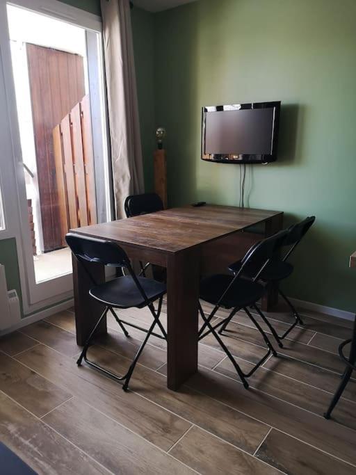 Au Pied Des Pistes Avec Parking Entierement Renove Daire Huez Dış mekan fotoğraf